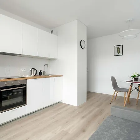 Nowoczesny Dla 2 Doroslych I 2 Dzieci Parking By Renters Apartment Poznan